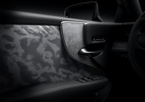 Lexus LS500h AWD 2020 года  (WW)